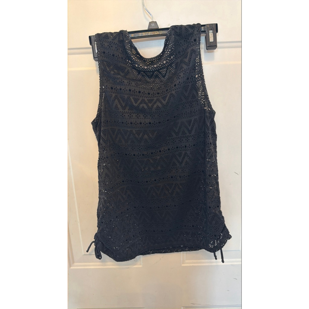 Swim top new without tags
